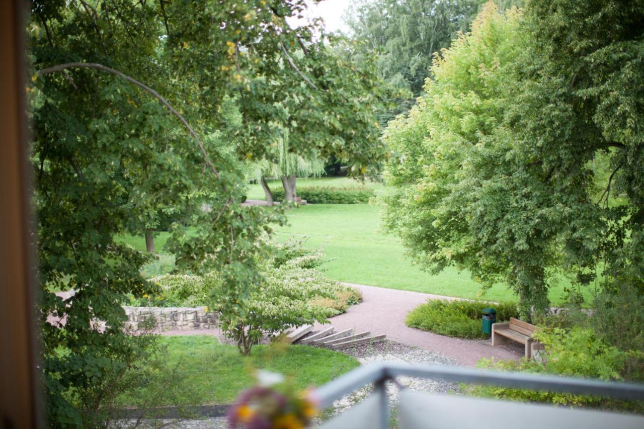 Ferienwohnung Am Kurpark Бад-Клостерлаусниц Экстерьер фото